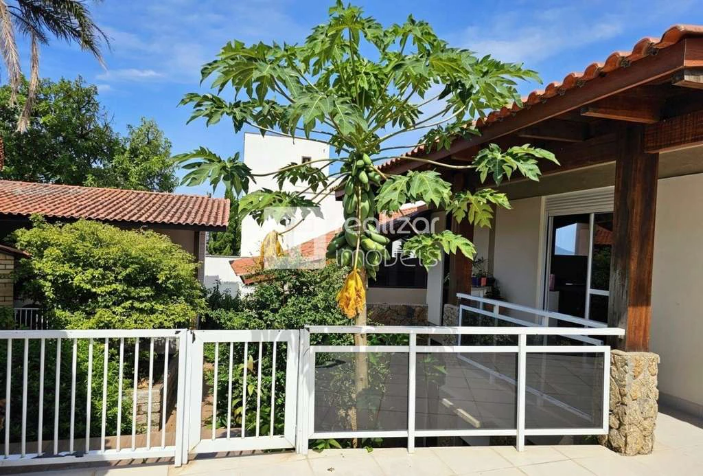 Casa sin amueblar de 450 m² con 3 dormitorios en suite — photo 3