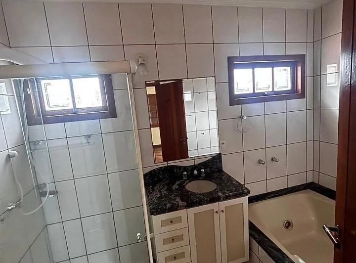 360 m² house with air conditioning and 3 bedrooms — photo 5