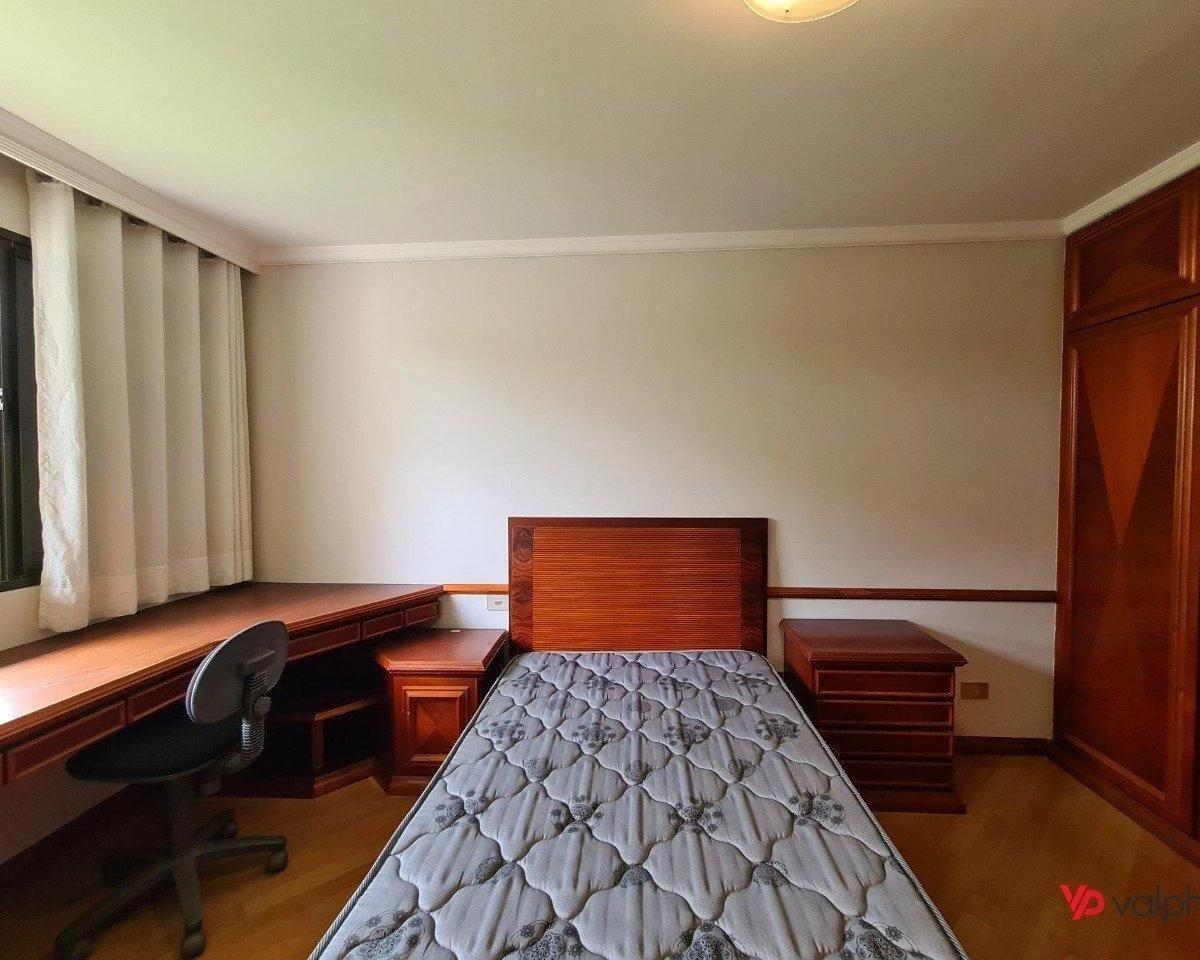 Condo house with 3 bedrooms and 5 bathrooms — photo 43