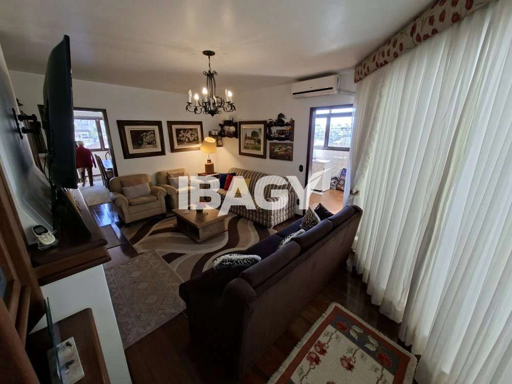 Casa con 4 dormitorios, 2 en suite y 654 m² — photo 3