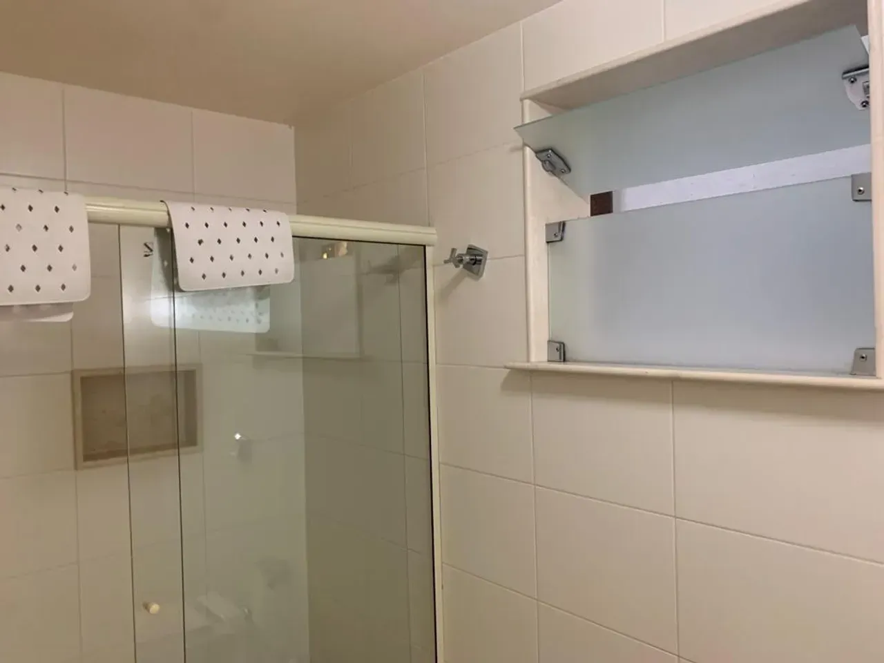 Furnished 110 m² apartment with 3 bedrooms and 3 bathrooms — photo 8