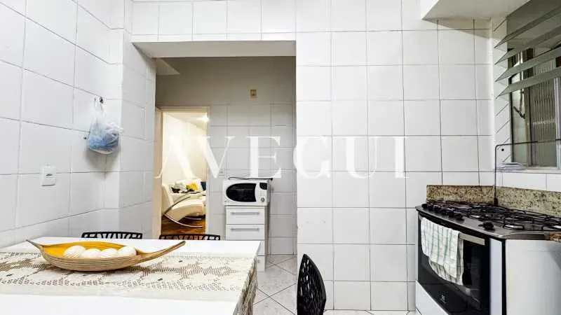 214 m² apartment with 4 bedrooms and 3 bathrooms — photo 28