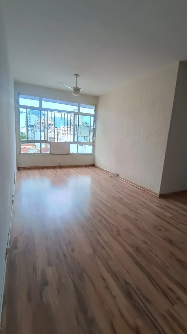 Apartment, 95 m², with wood or laminate floors — photo 7