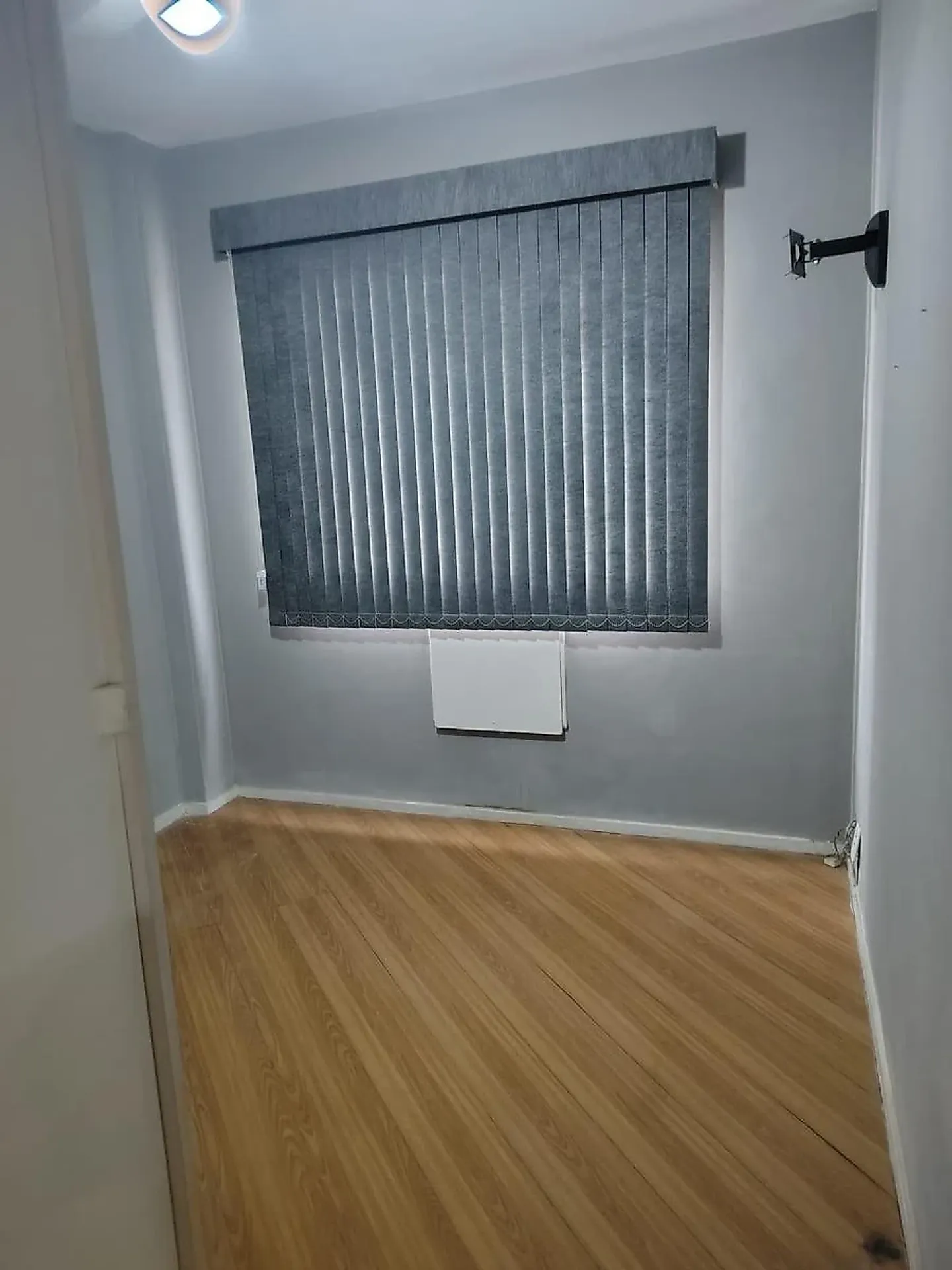 Apartment, 80 m², with wood or laminate floors — photo 9