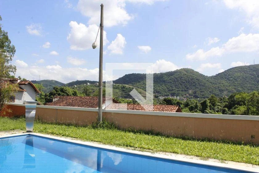 4-bedroom house with a mountain view in Rio de Janeiro — photo 27