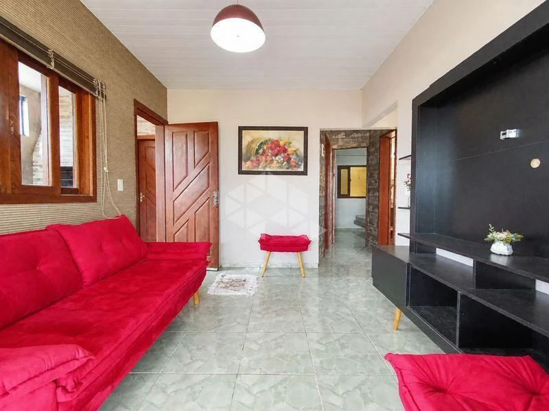 Balcony with a grill in a 2-bedroom house, 100 m² — photo 4