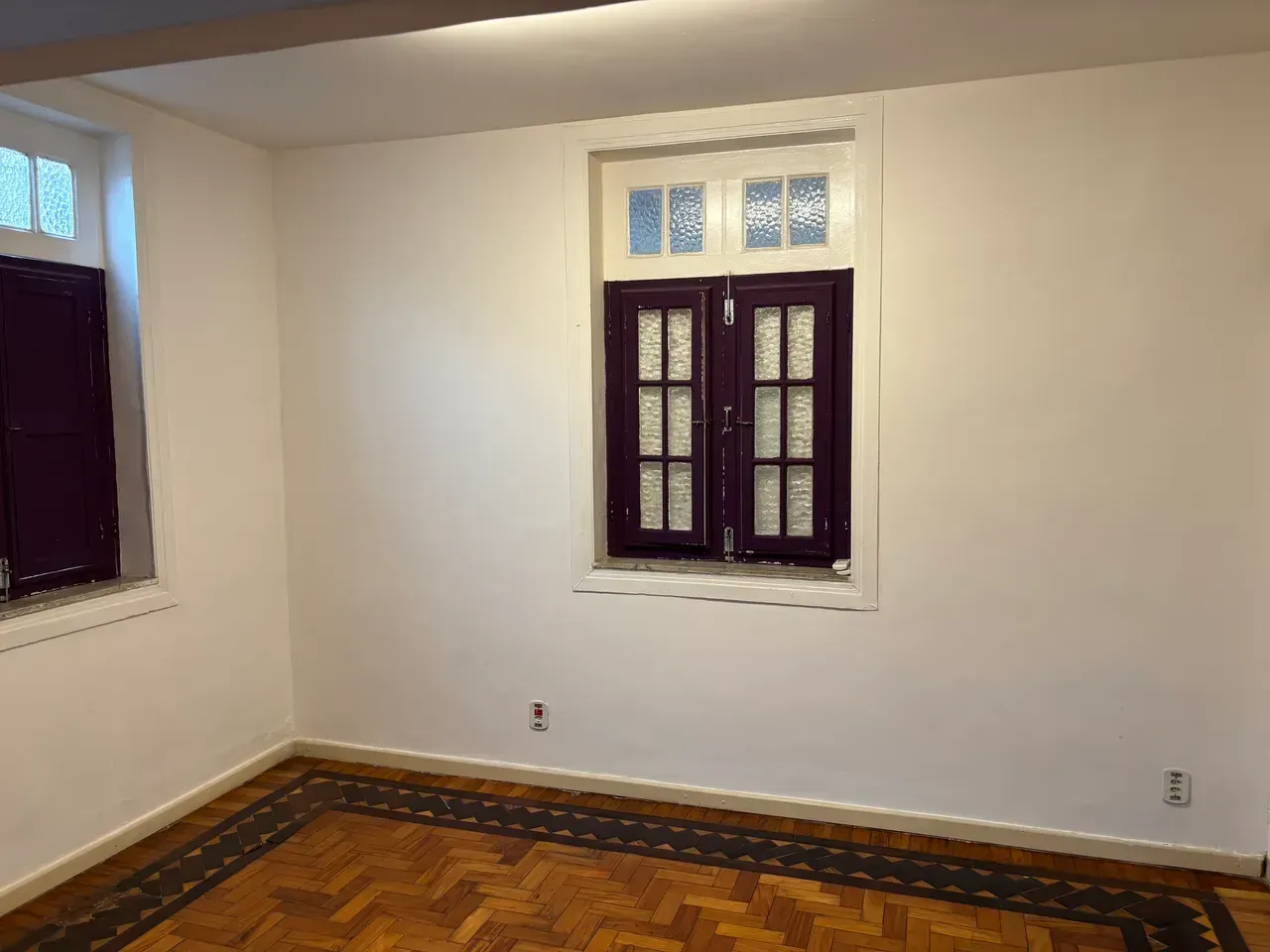 Rental house with 5 bedrooms and 215 m²