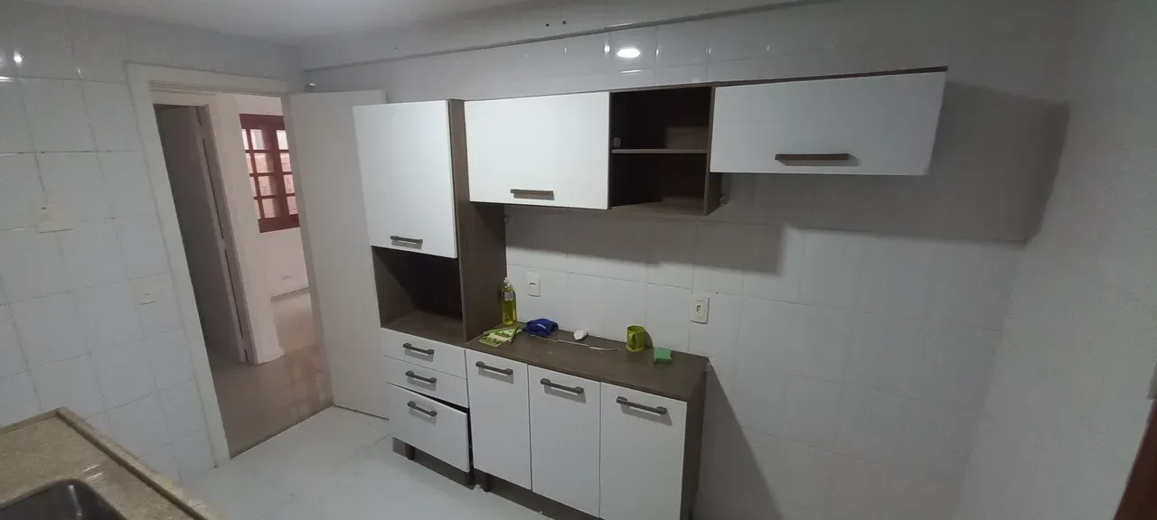 Unfurnished house with a closed kitchen and gas stove — photo 14