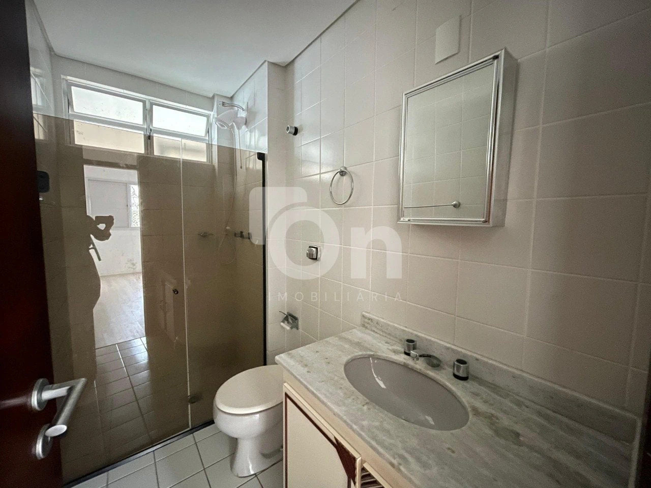 Apartment, 80 m², with wood or laminate floors — photo 5