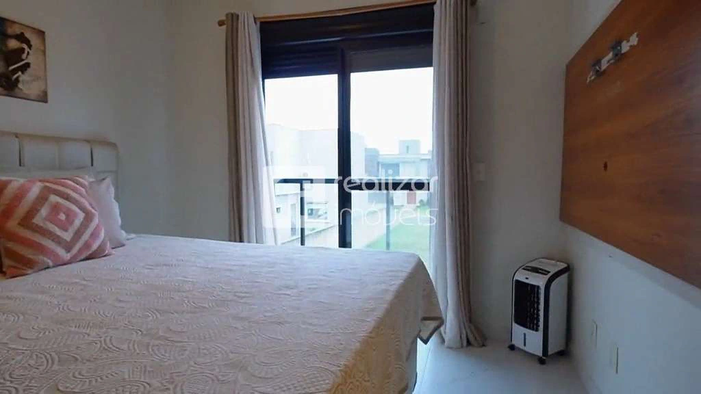 Casa en condominio con 4 dormitorios y estilo moderno — photo 5