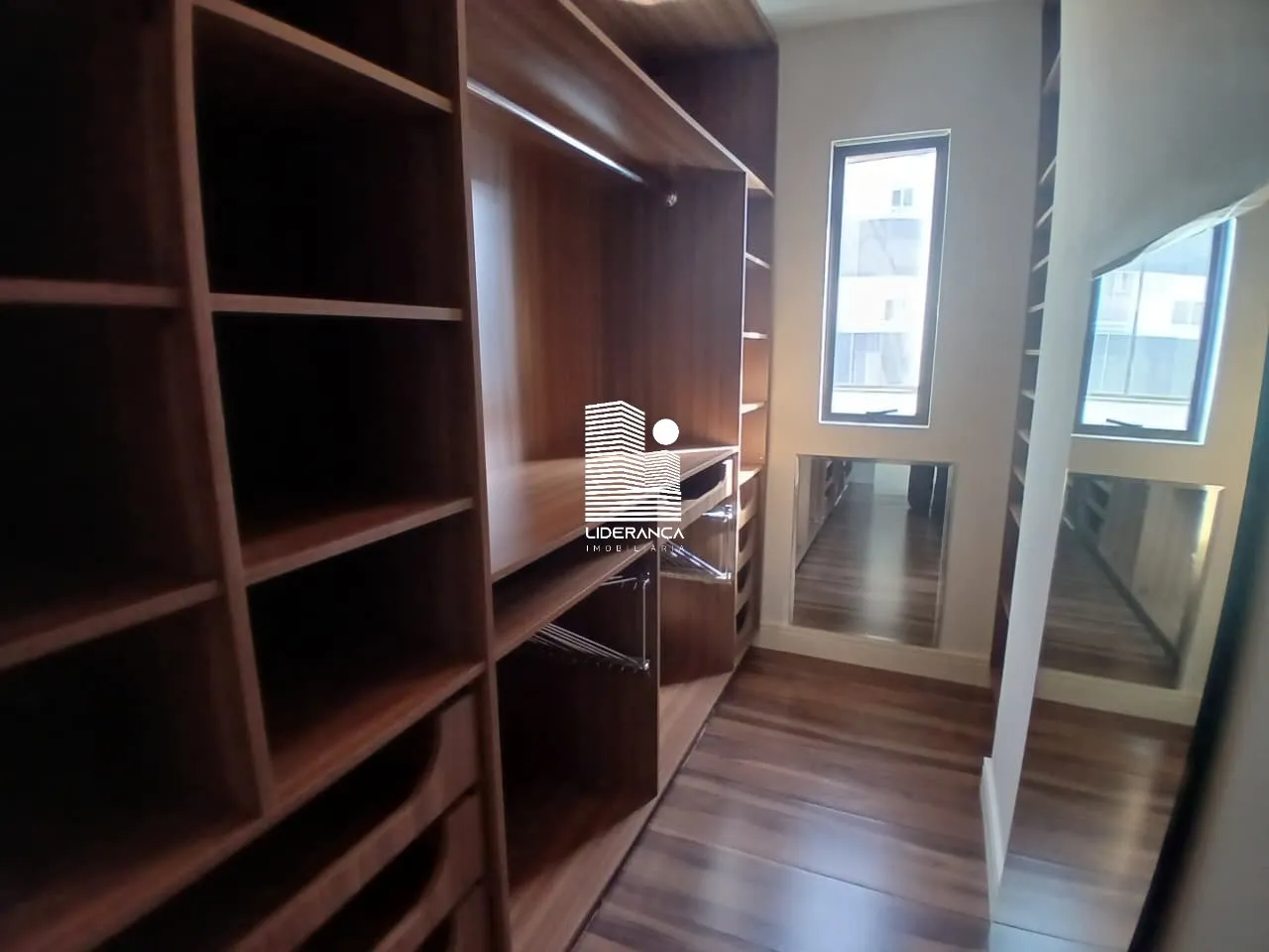 Apartamento mobiliado de 142 m² com 3 quartos e varanda — photo 13