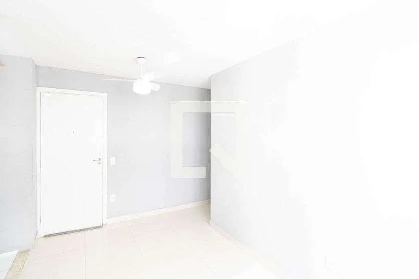 2-bedroom apartment in a building with a gym — photo 16