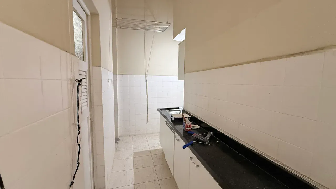 4-bedroom apartment, 1 with its own bathroom, 240 m² — photo 6