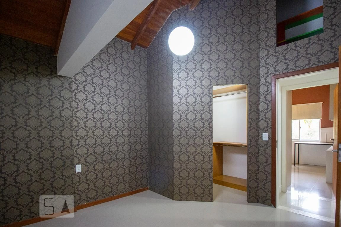 House with 3 bedrooms and a private garden — photo 11