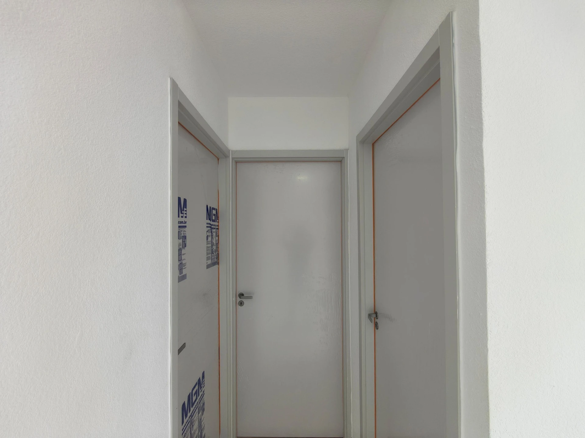 Unfurnished 2-bedroom apartment with 1 parking space — photo 4