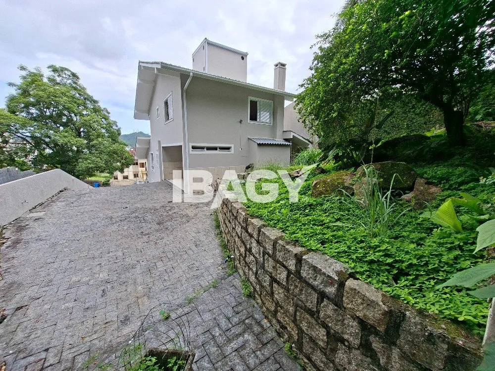 Furnished house with 3 bedrooms and a spacious balcony — photo 22