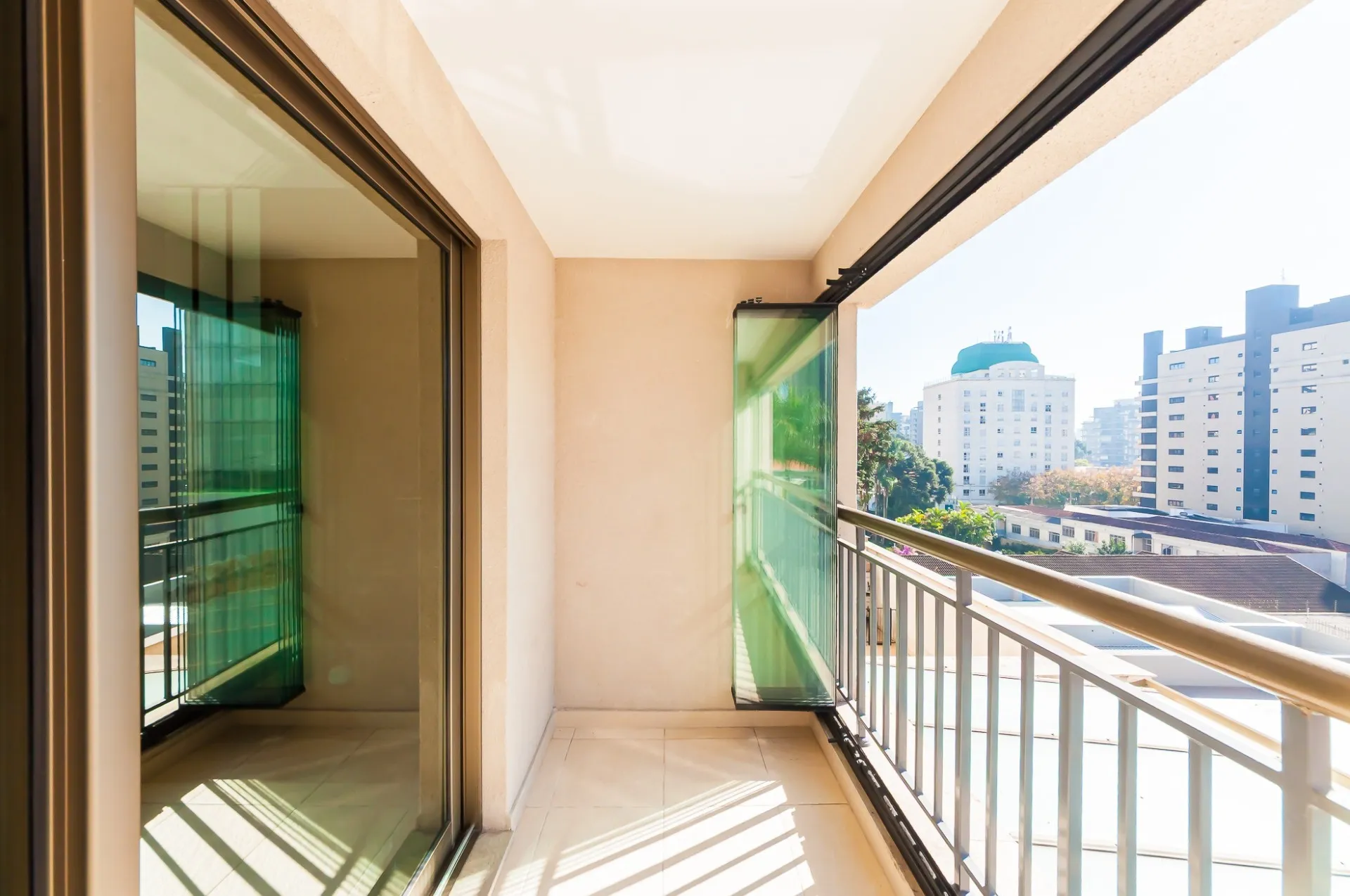 Apartamento mobiliado de 70 m² com 1 quarto e varanda — photo 24