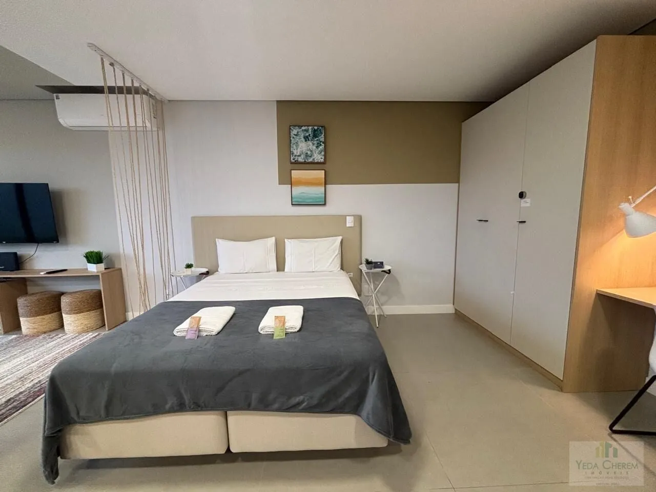 Furnished studio, 55 m², with a water view — photo 10