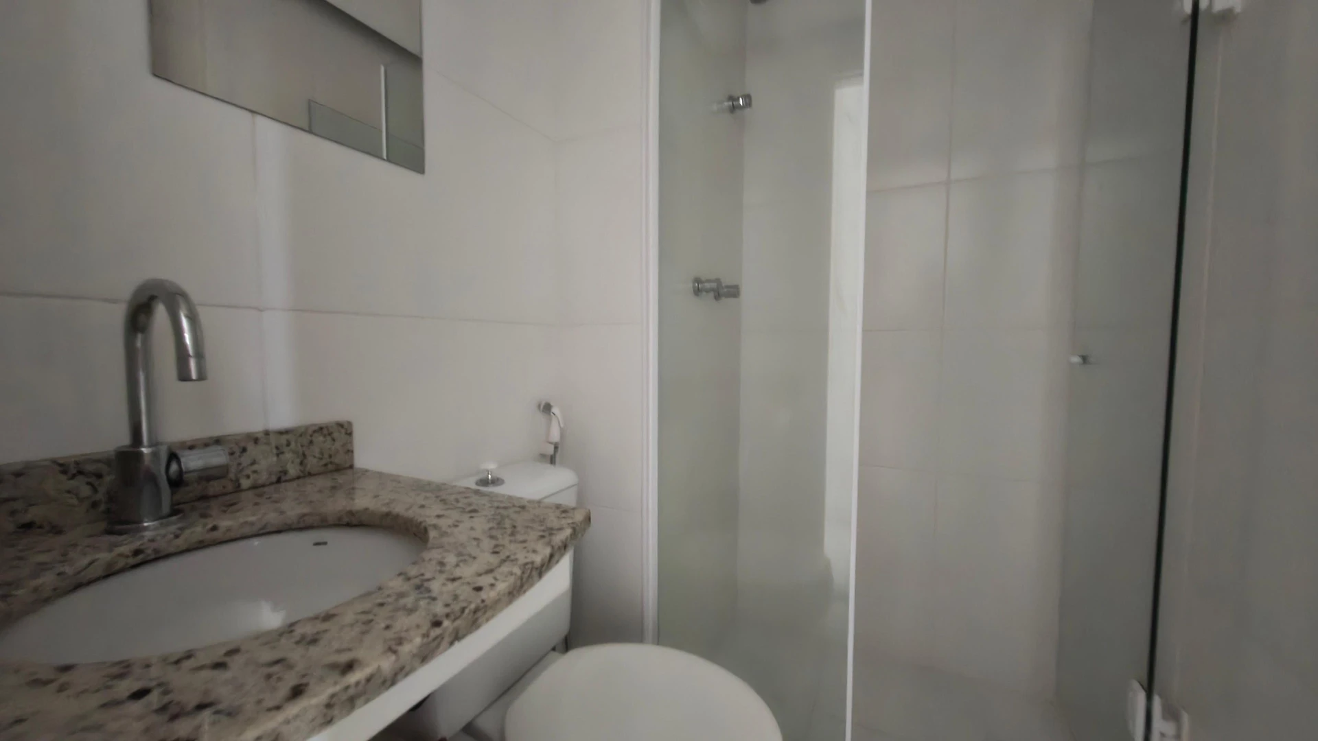 Glass-enclosed balcony in a 3-bedroom apartment, 87 m² — photo 36