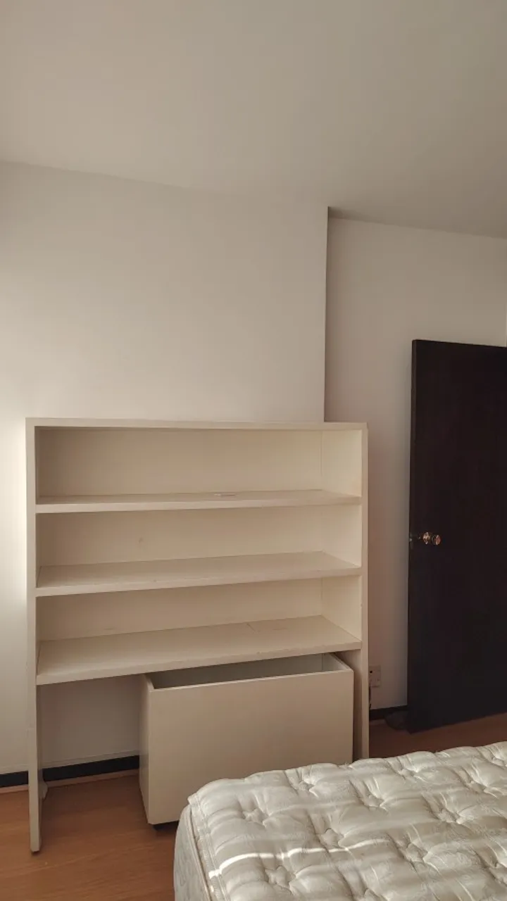 3-bedroom rental apartment with enclosed glass balcony — photo 3