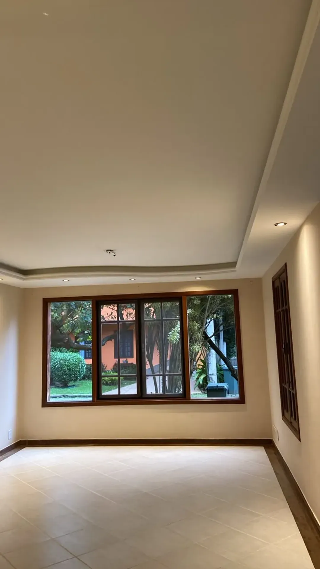 317 m² house with 3 suites, balcony grill and 3 parking — photo 41