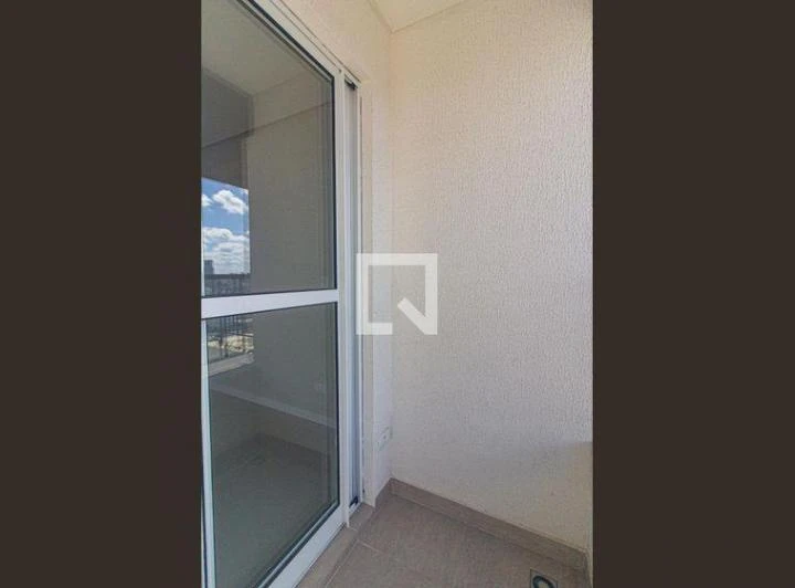 1-bedroom apartment with balcony and 38 m² — photo 4