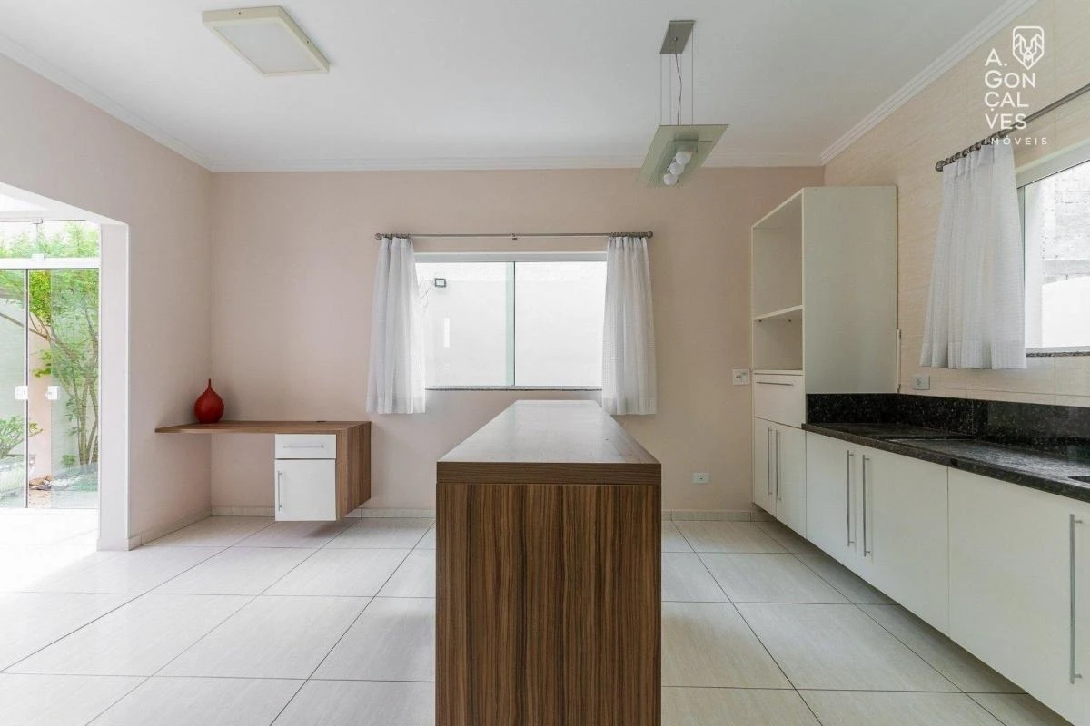Будинок 247 м² з панорамними вікнами та робочим місцем — photo 41