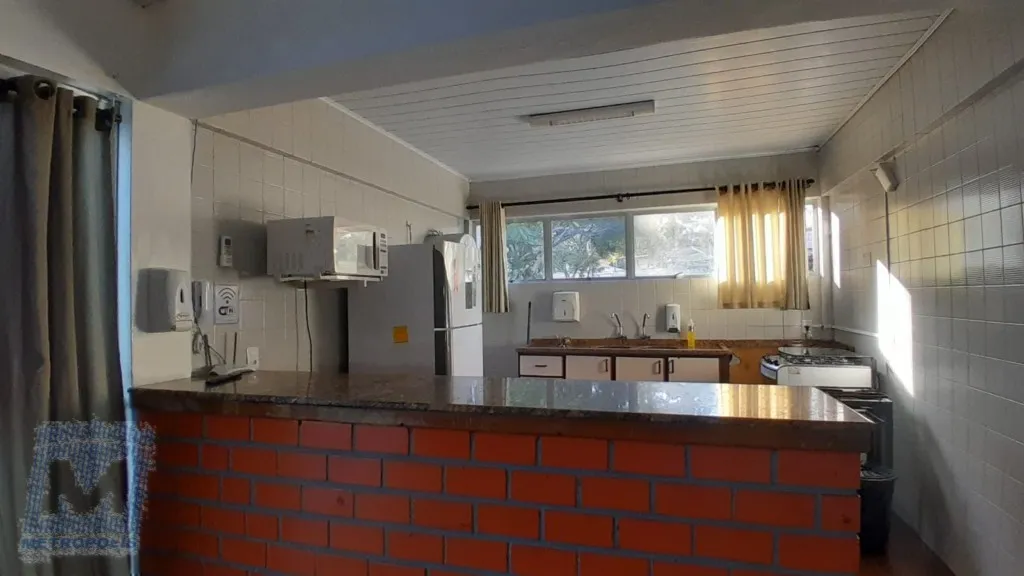 2-bedroom apartment with a closed kitchen and gas stove — photo 12