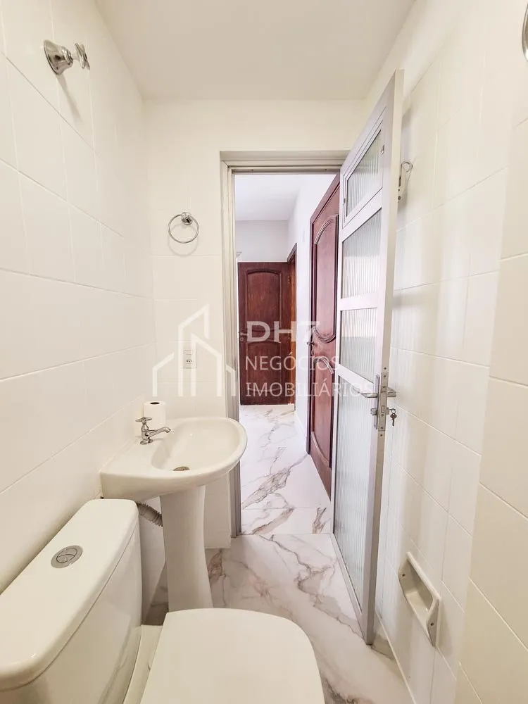 4-bedroom apartment, 2 with their own bathrooms, 199 m² — photo 20