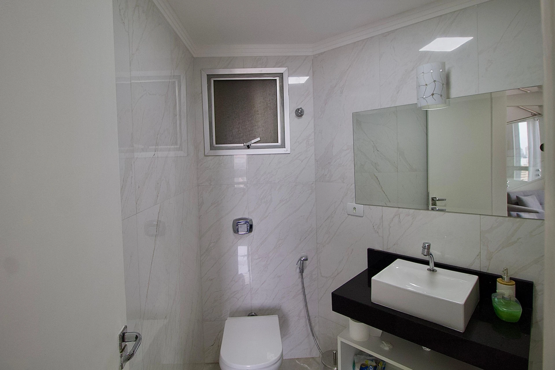 Floor-to-ceiling windows in a 2-bedroom apartment, 100 m² — photo 12