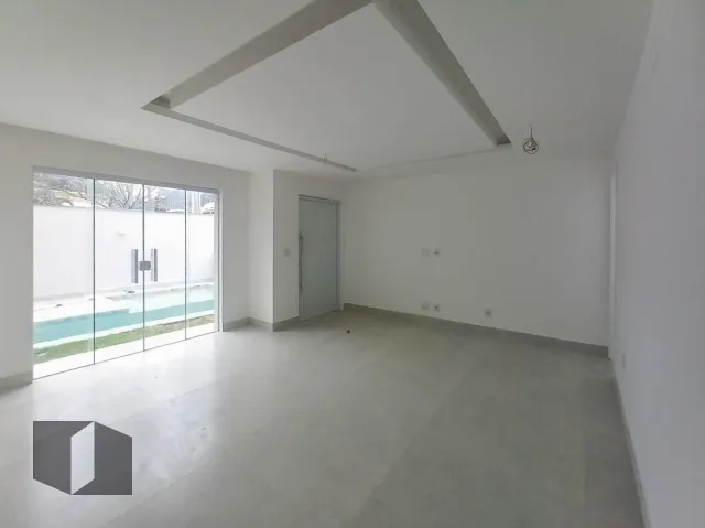House with 4 bedrooms and 5 bathrooms, 2 parking spaces — photo 3