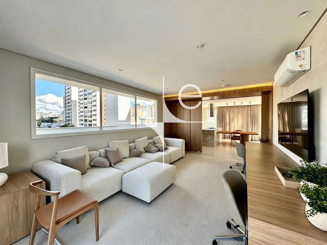 Furnished 1-bedroom apartment with an open-plan kitchen — photo 16