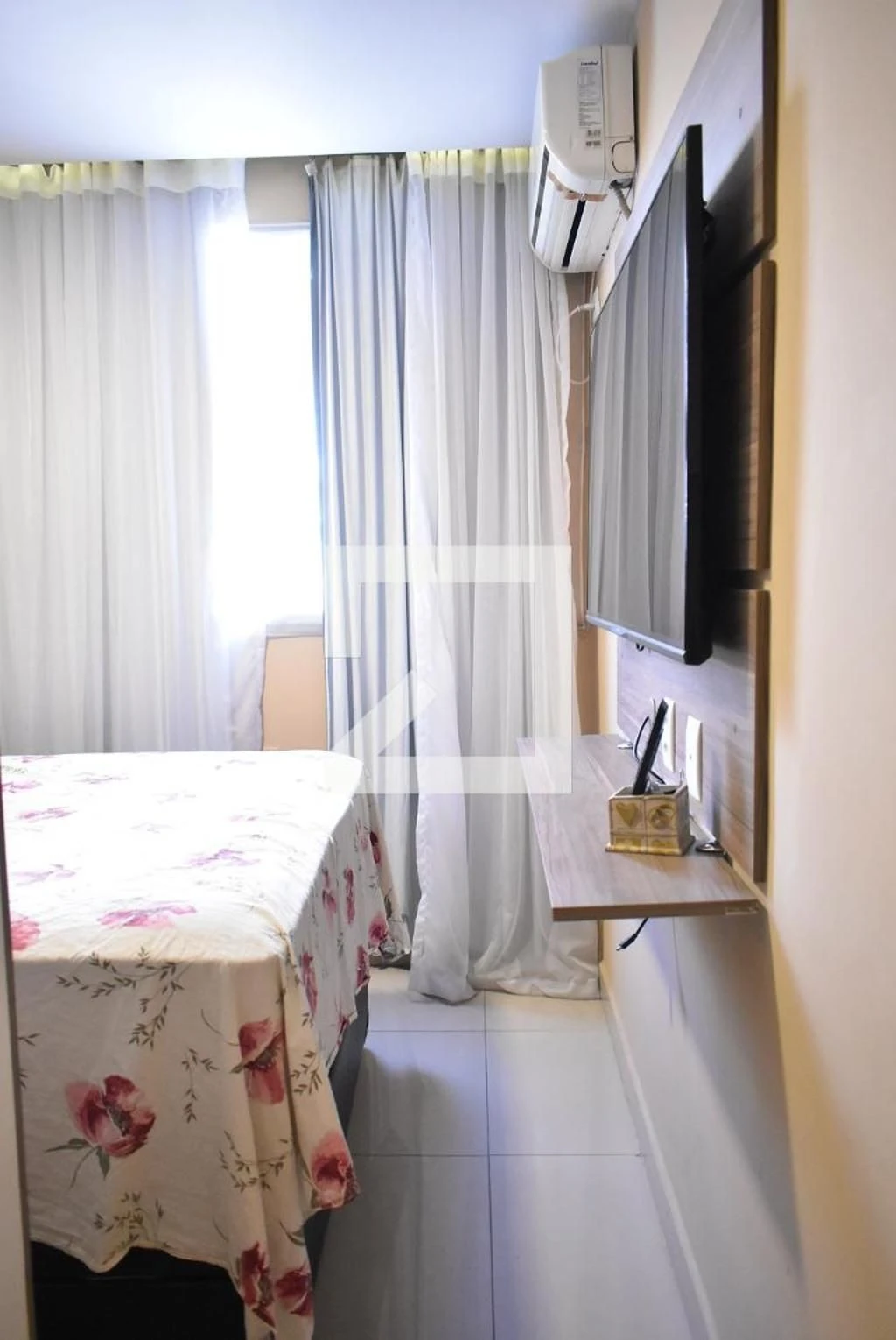 Furnished apartment with open-plan kitchen and 2 bedrooms — photo 3