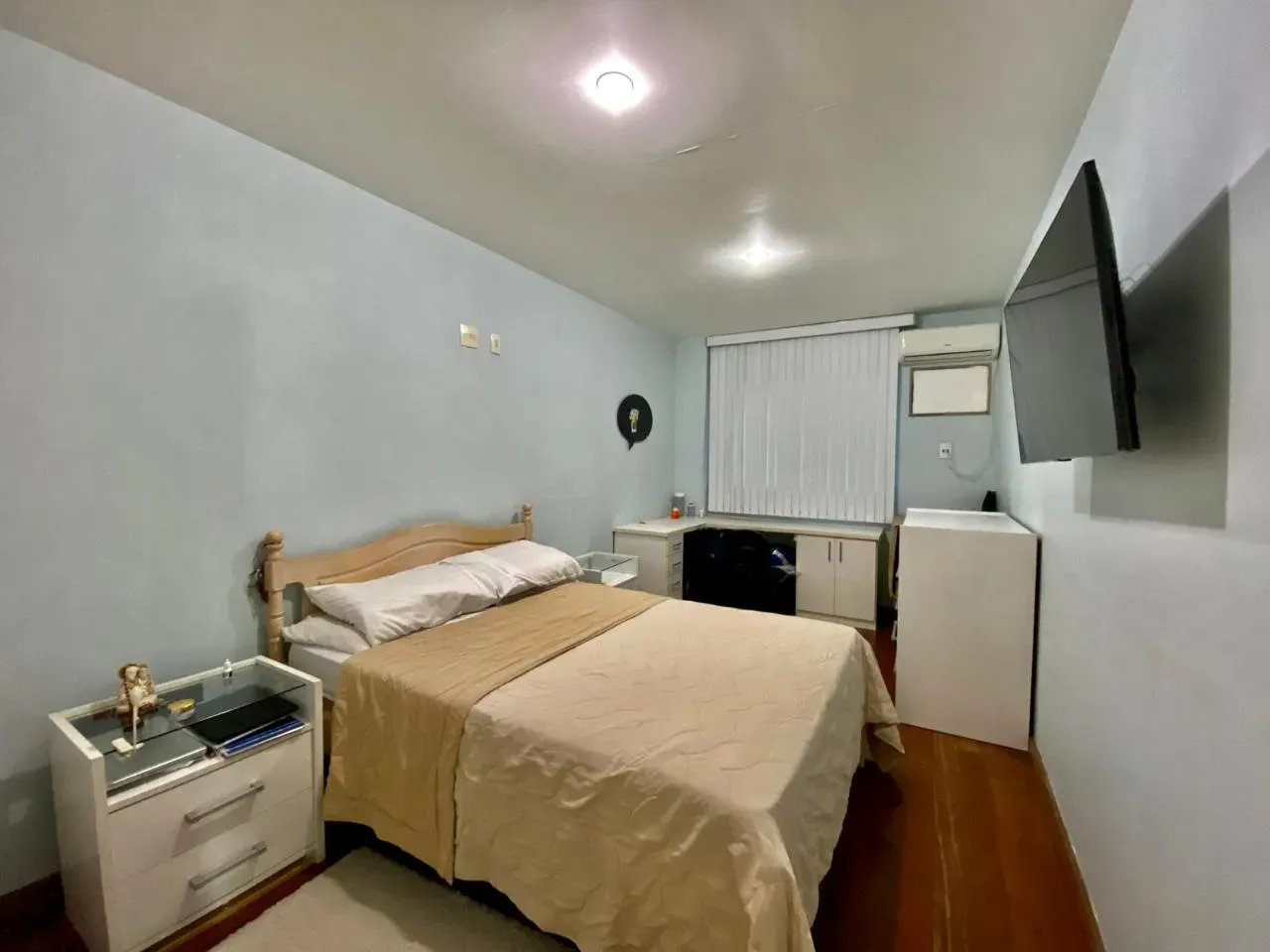 Furnished 369 m² apartment with a closed kitchen — photo 17