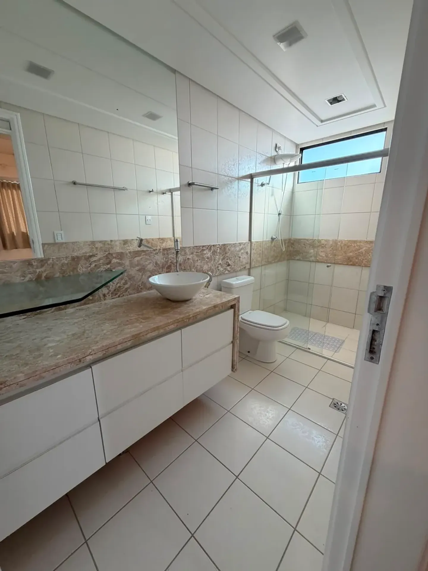3-bedroom apartment with a water view — photo 2