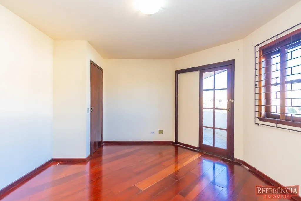 3-bedroom house with a home office — photo 25