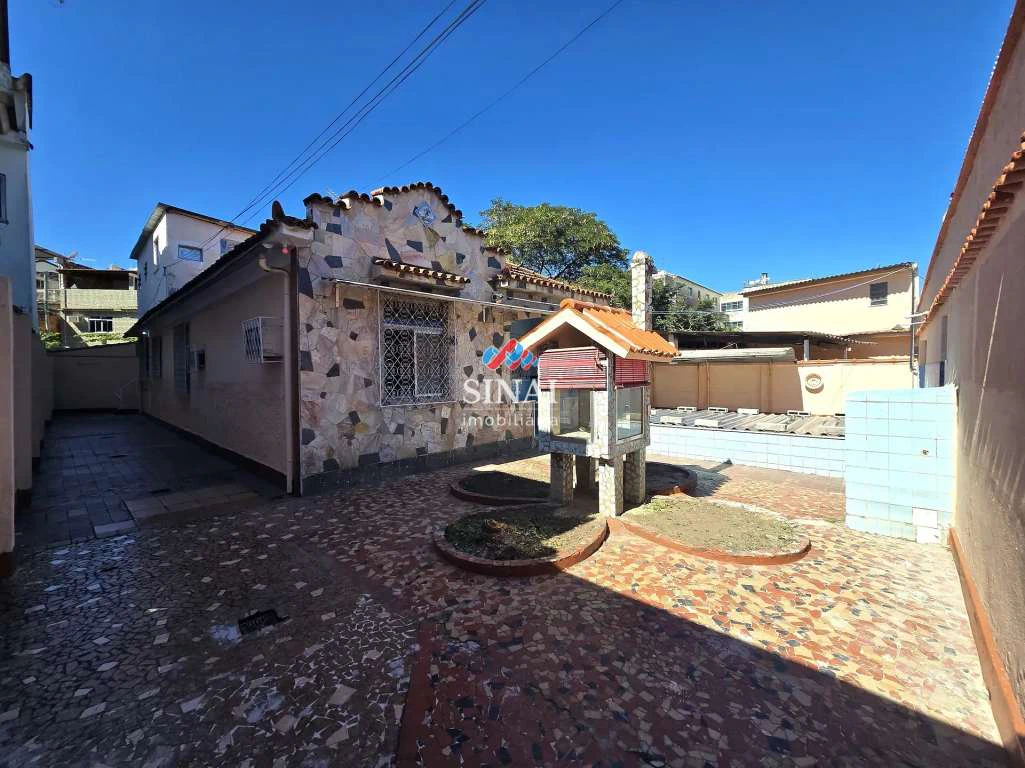 Casa com 4 quartos, 4 banheiros e 8 vagas — photo 4