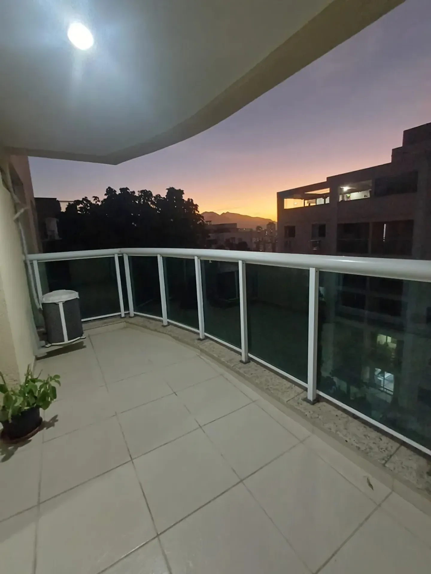 Duplex penthouse with 3 bedrooms and city views — photo 21