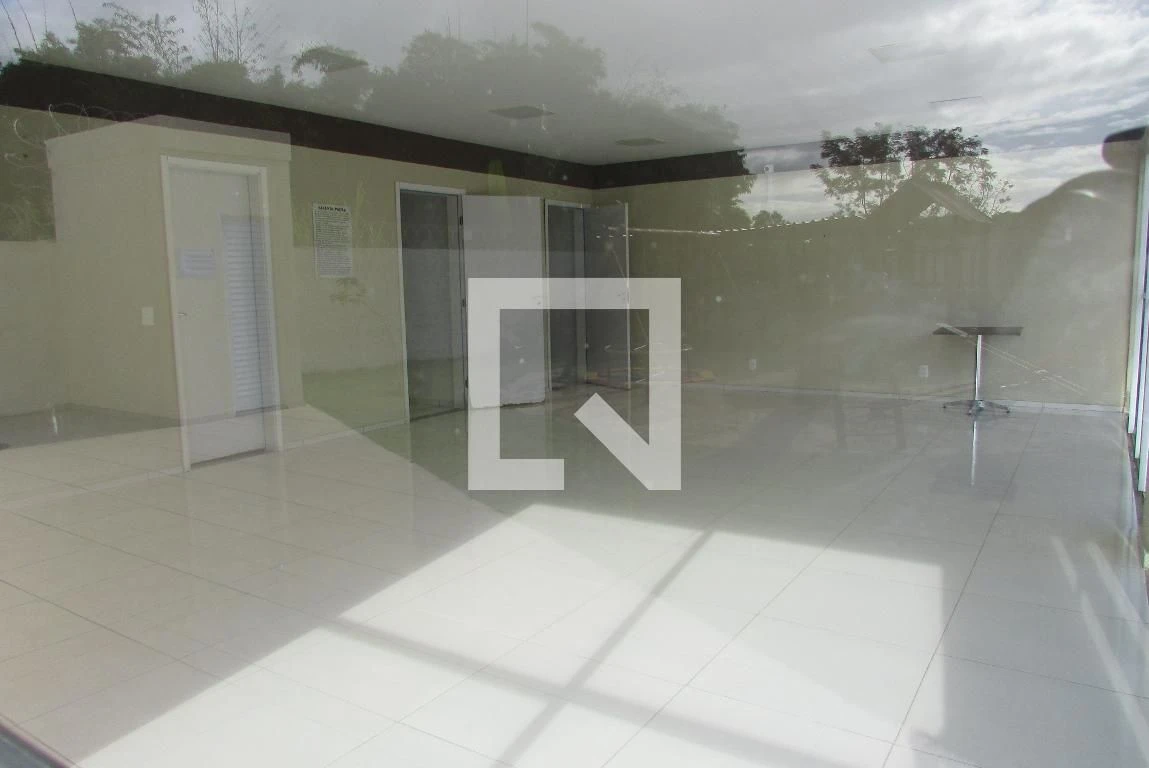 2-bedroom apartment in a building with a pool — photo 61