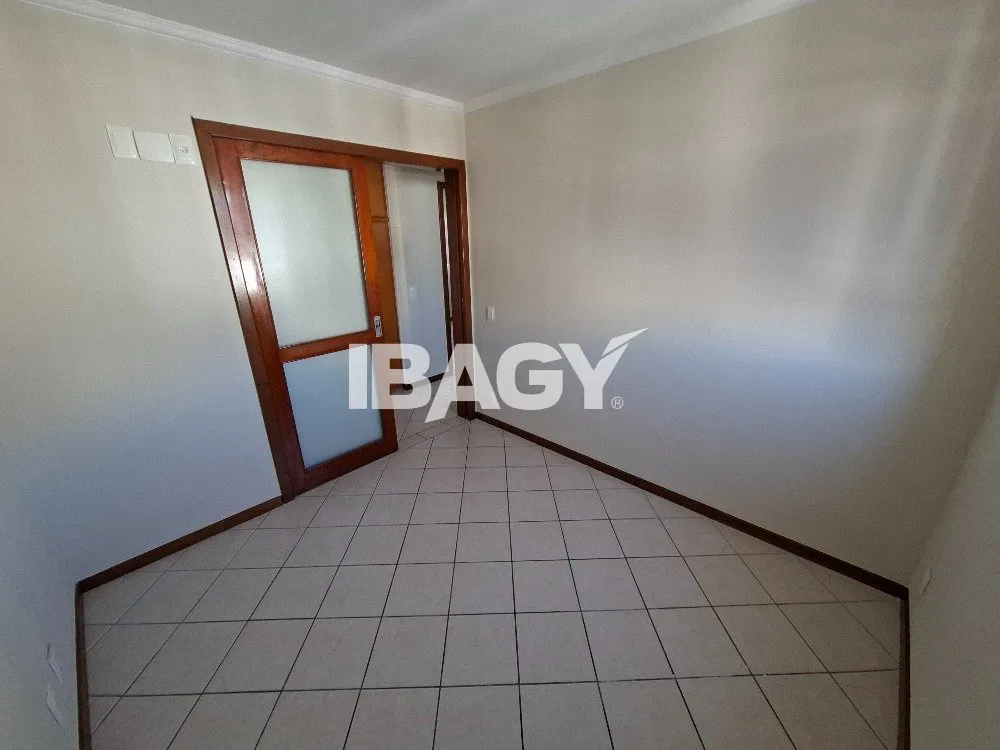 Apartamento de 4 dormitorios con 135 m² y 1 suite — photo 28