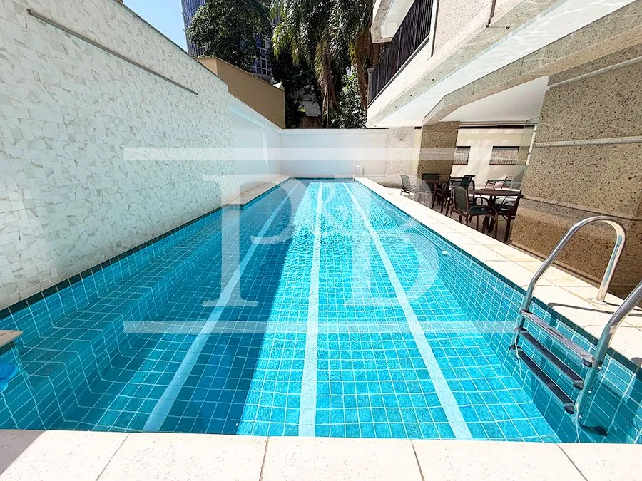 4-bedroom apartment with 266 m² and 4 parking spaces — photo 31
