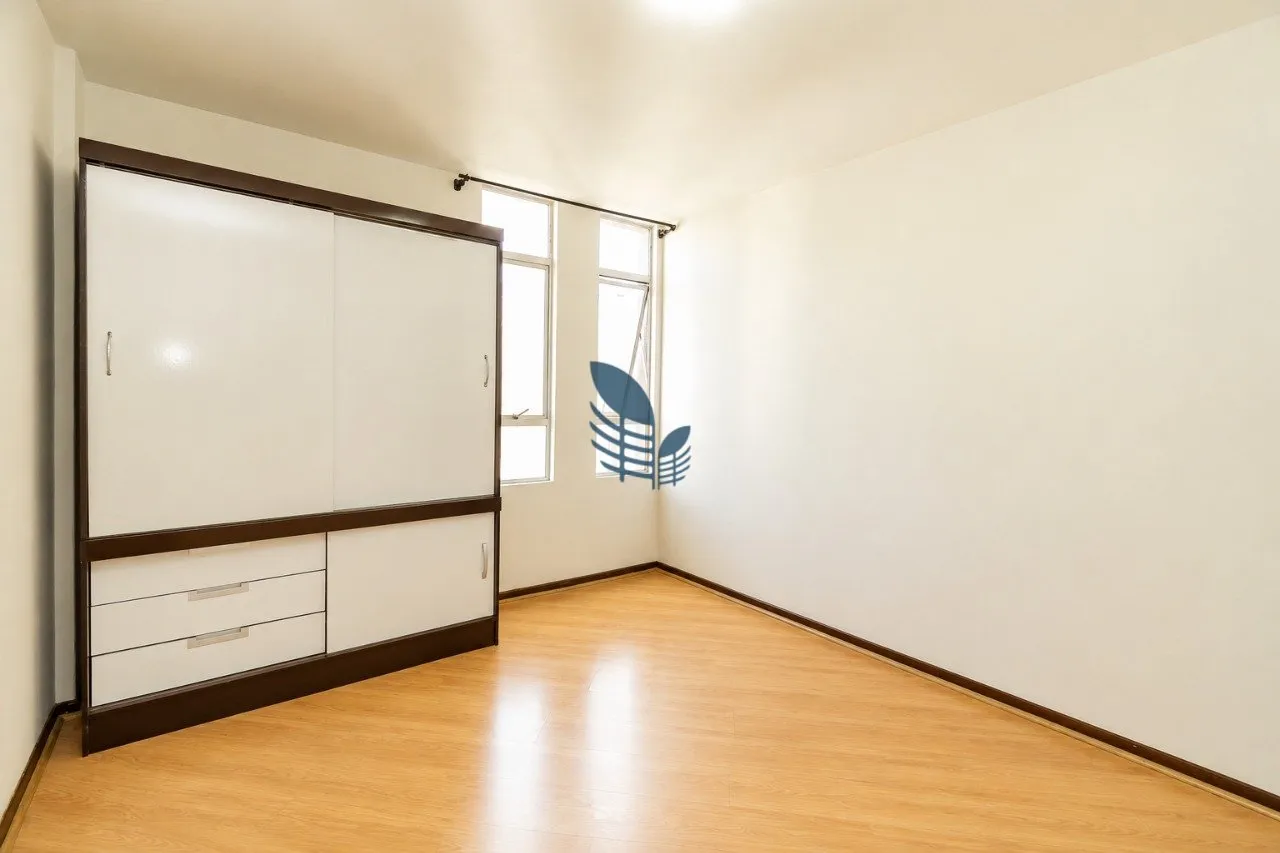 Apartment on the 15th floor with wood or laminate floors — photo 6