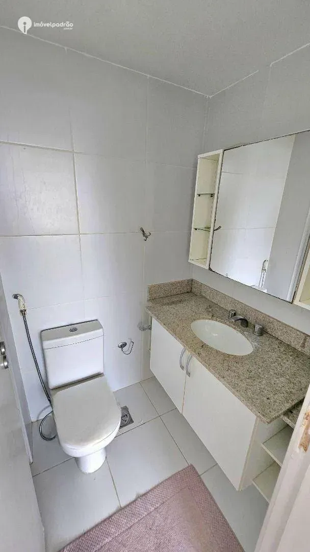 Furnished 2-bedroom apartment with enclosed balcony — photo 37