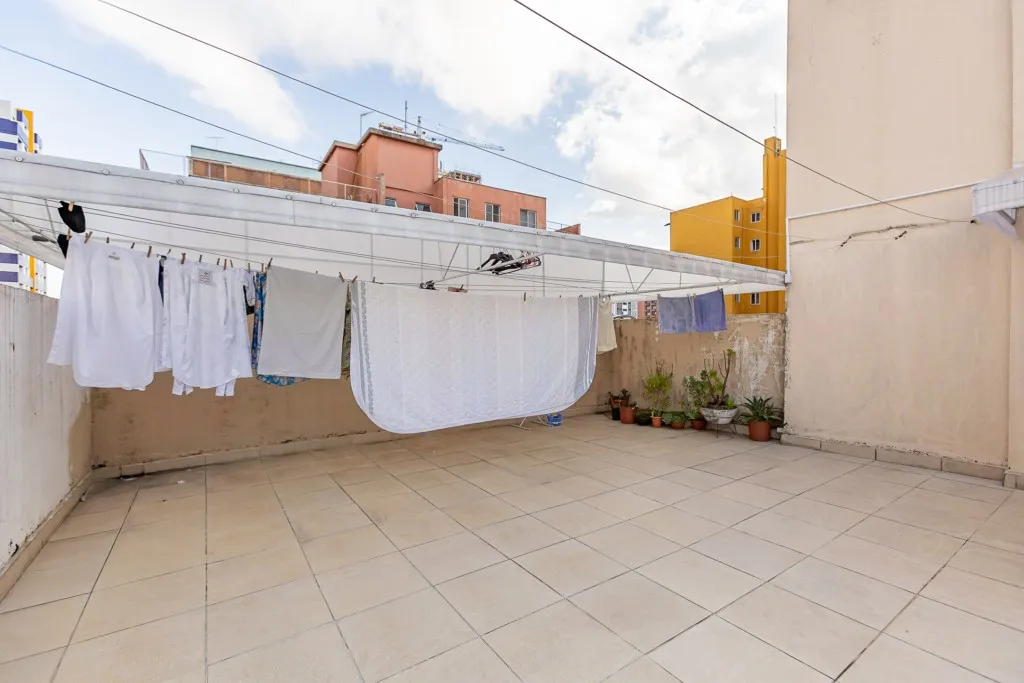 Furnished 31 m² studio with open-plan kitchen — photo 25
