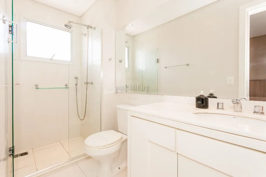 Furnished 158 m² apartment with 3 bedrooms and 5 bathrooms — photo 30