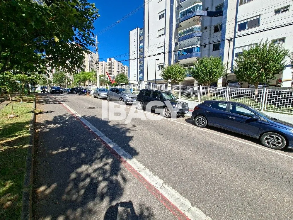 Затишна мебльована квартира з 3 спальнями та кухнею — photo 47