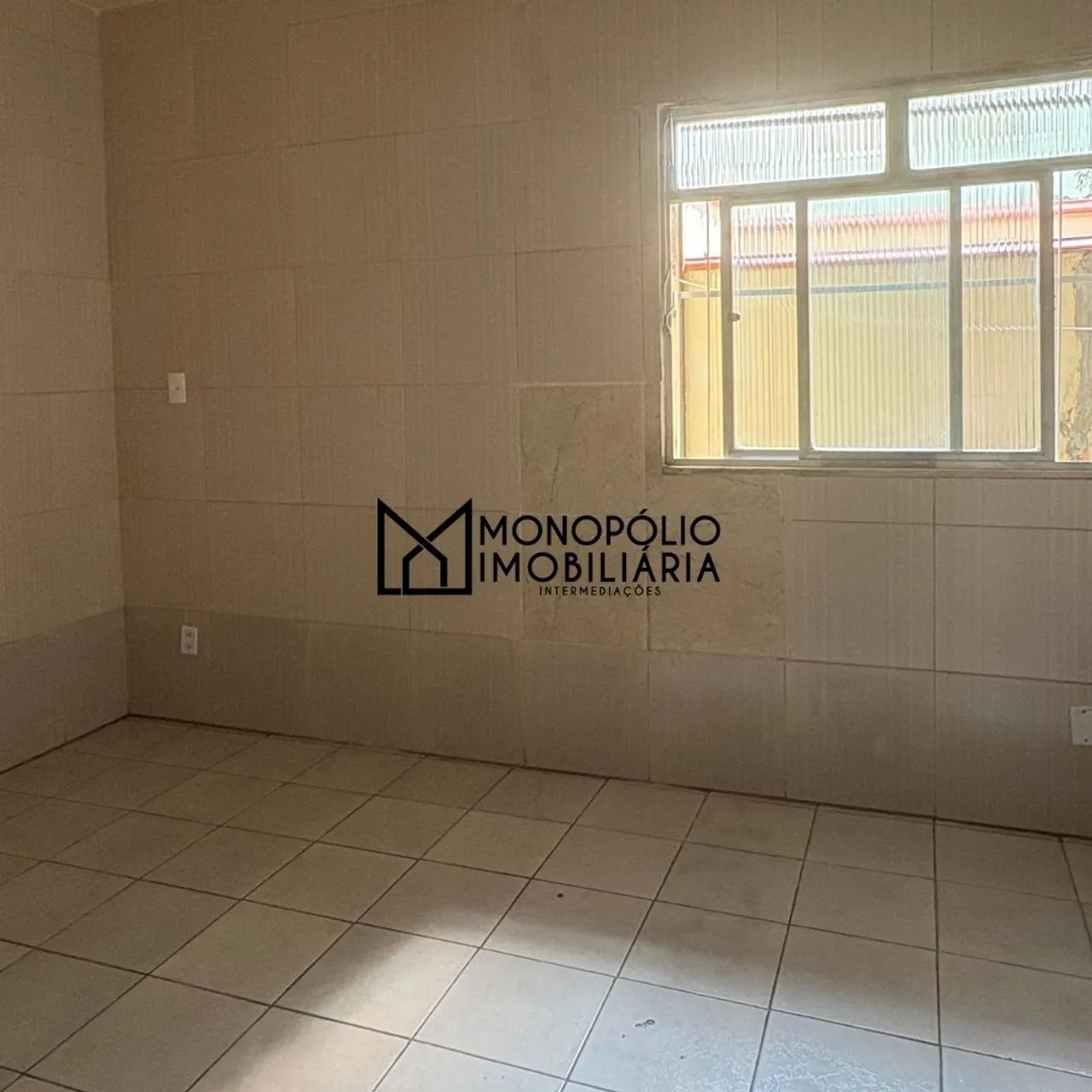 Unfurnished house with 2 bedrooms and 1 bathroom — photo 2