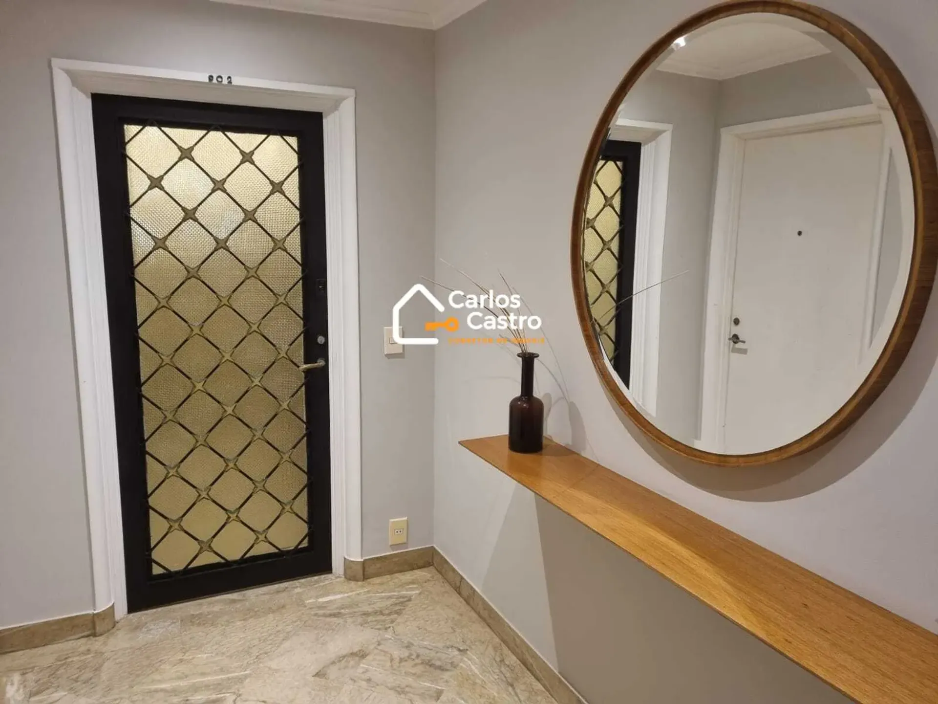 Apartment on the 9th floor with a bathtub — photo 40