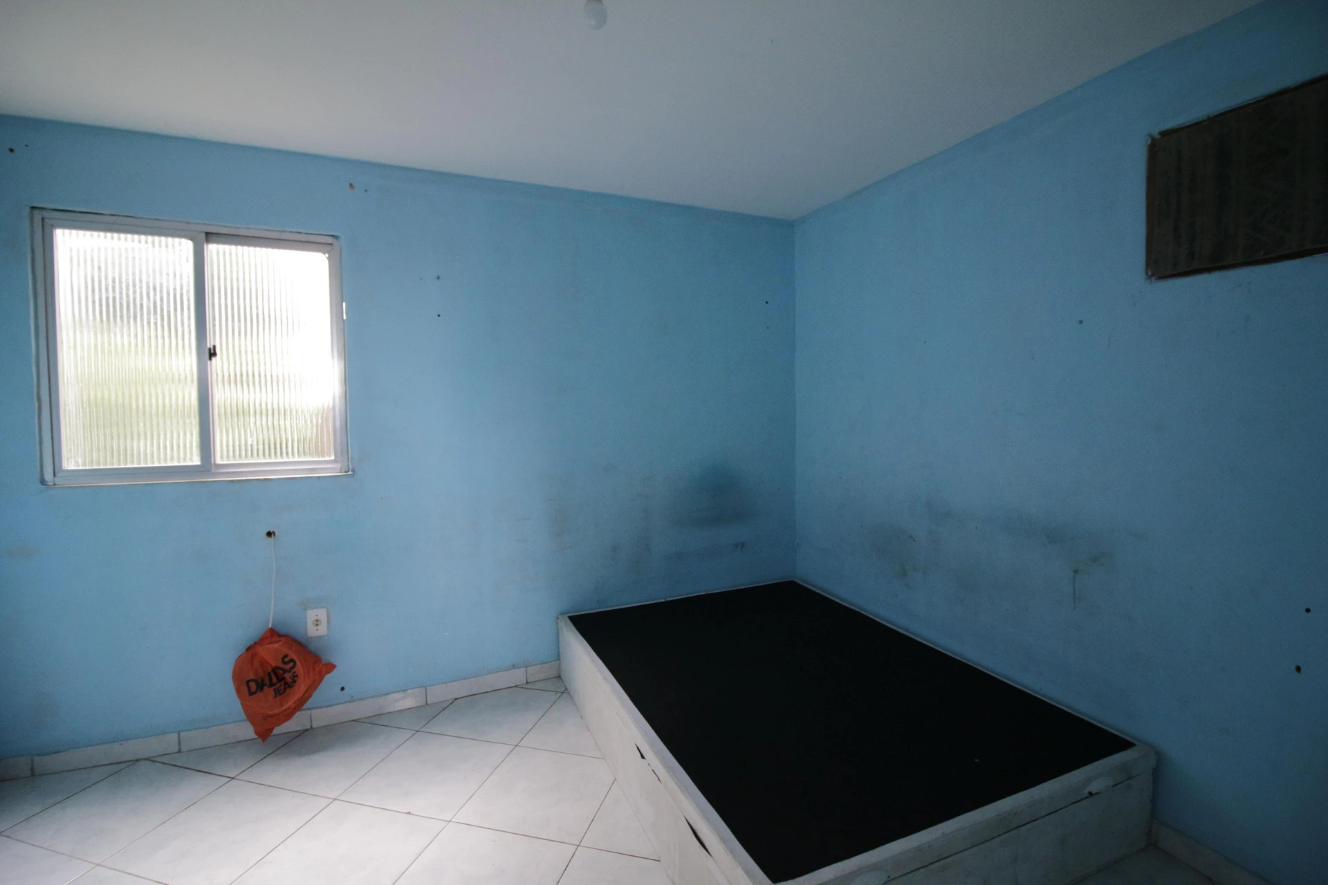 Furnished house with 2 bedrooms and 1 bathroom