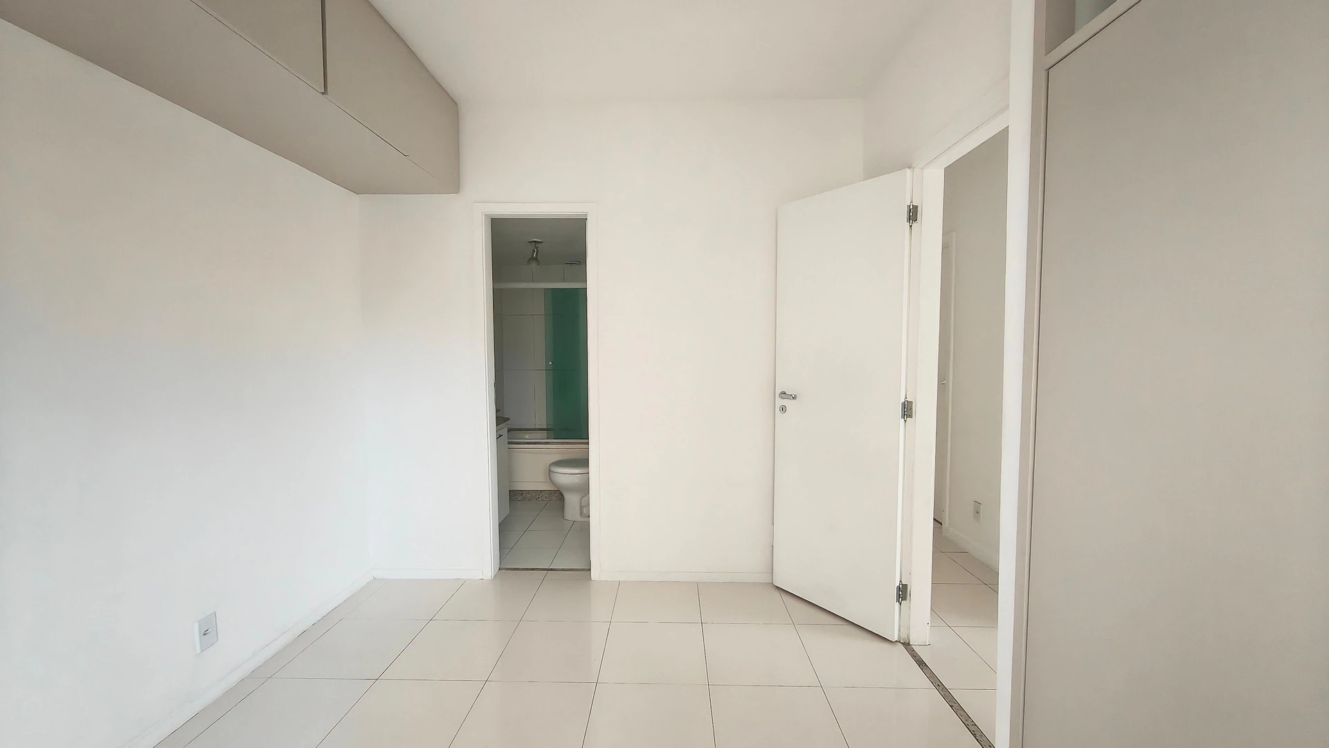 Apartment, 87 m², with a jacuzzi — photo 10